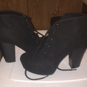 Soda high heels size 8 1/2